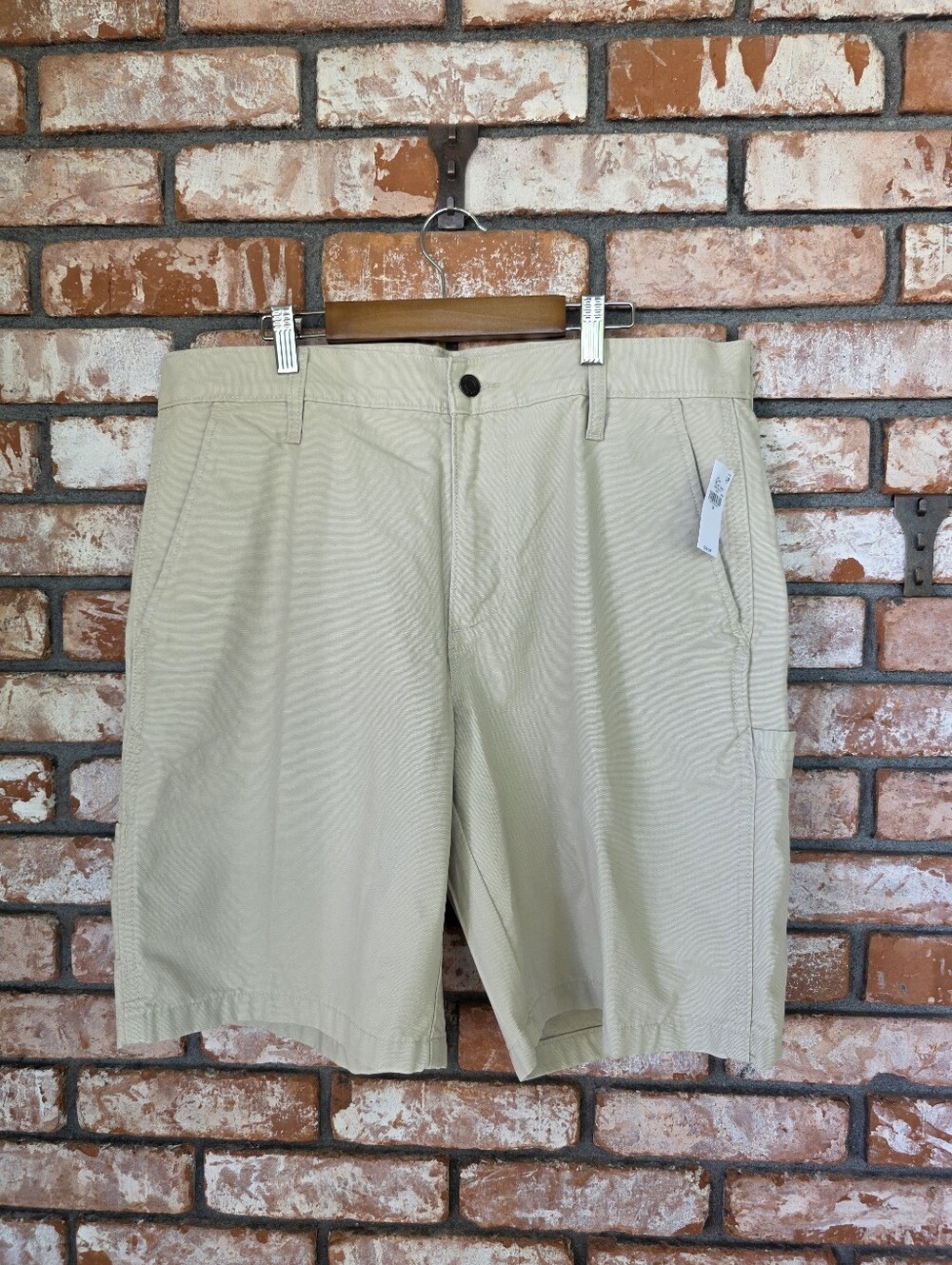 Nwt. Old Navy Men's Beige Casual Shorts